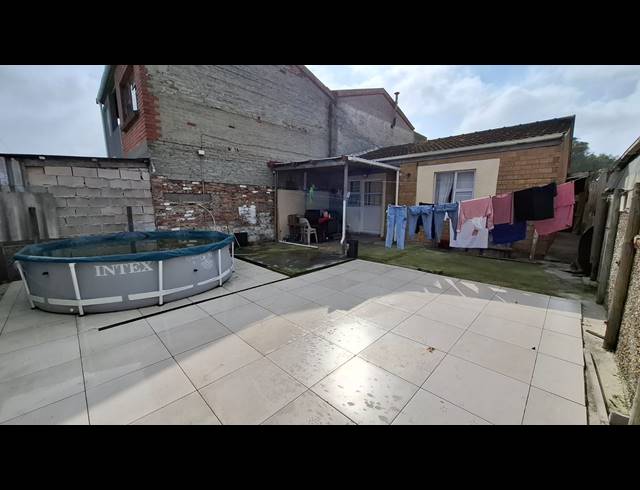 2 BEDROOM HOUSE FOR SALE IN LENTEGEUR